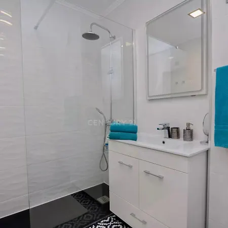 Апартаменти New Casa Da Rocha Портіман